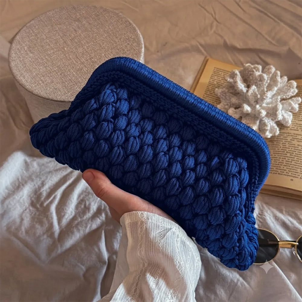 Bolso de mano nube de ganchillo con cierre metálico oculto – Azul aciano