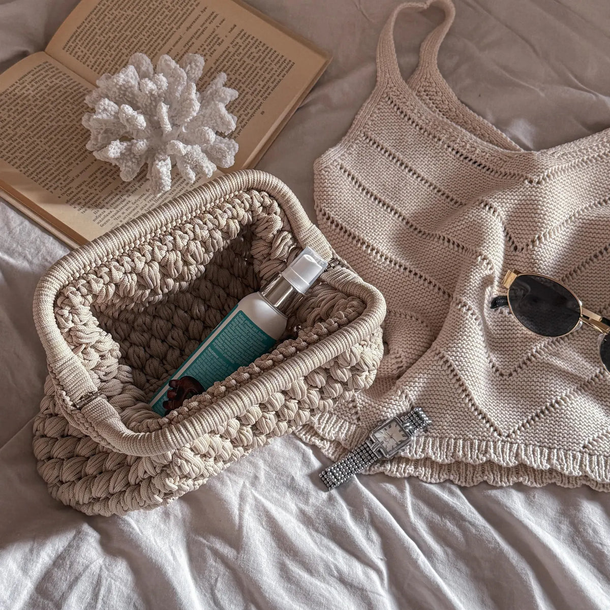 Crochet Cloud Clutch with Hidden Metal Locker - Ivory