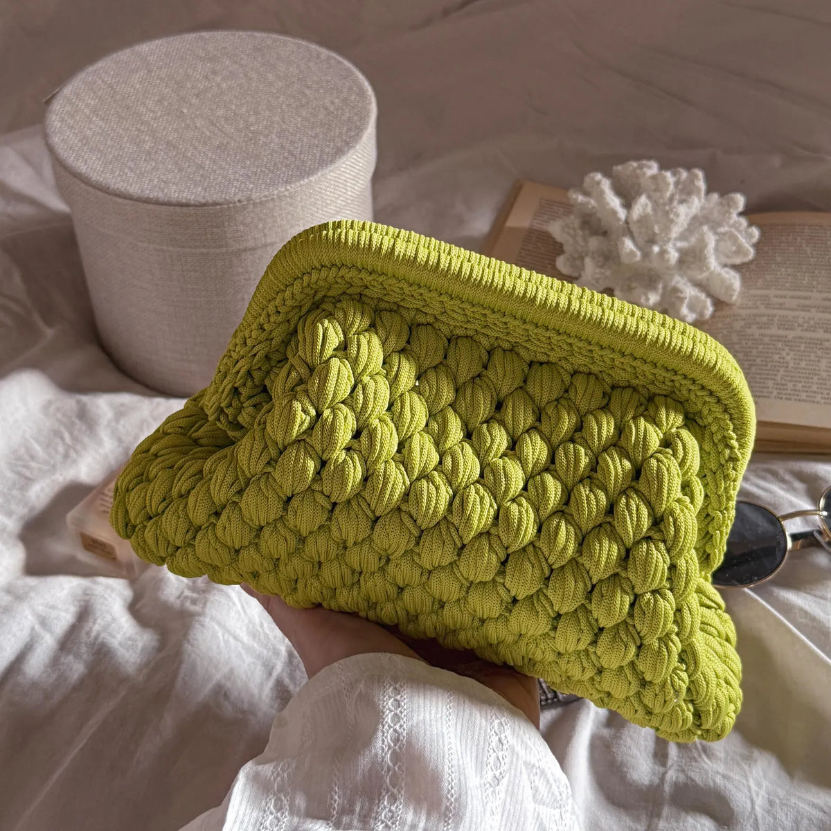 Pochette nuage au crochet avec fermoir métallique caché – vert citron