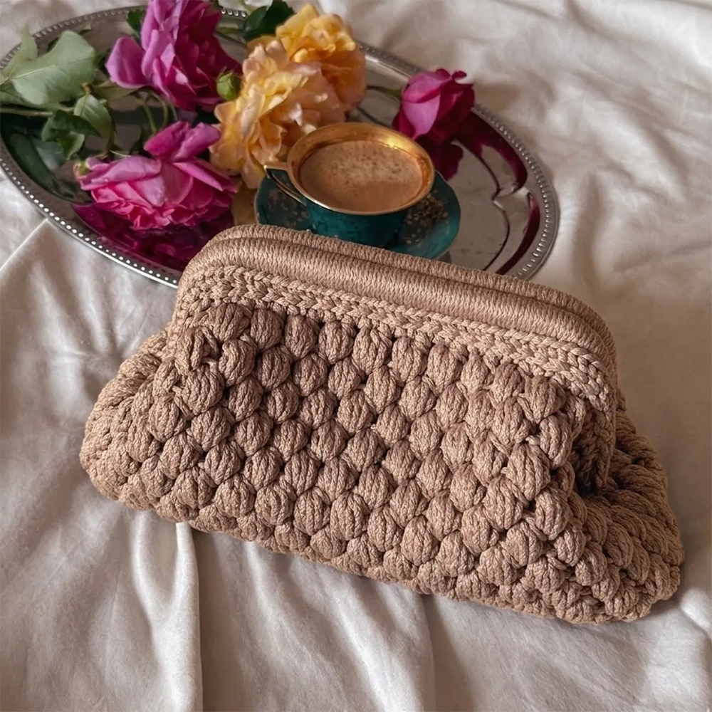 Crochet Cloud Clutch with Hidden Metal Locker - Wheat Beige_0002_cea24f